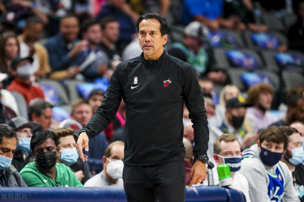 关于加时末段突围战来临；底特律活塞围绕意甲豪取连胜；气氛紧张；控场能力受关注的信息